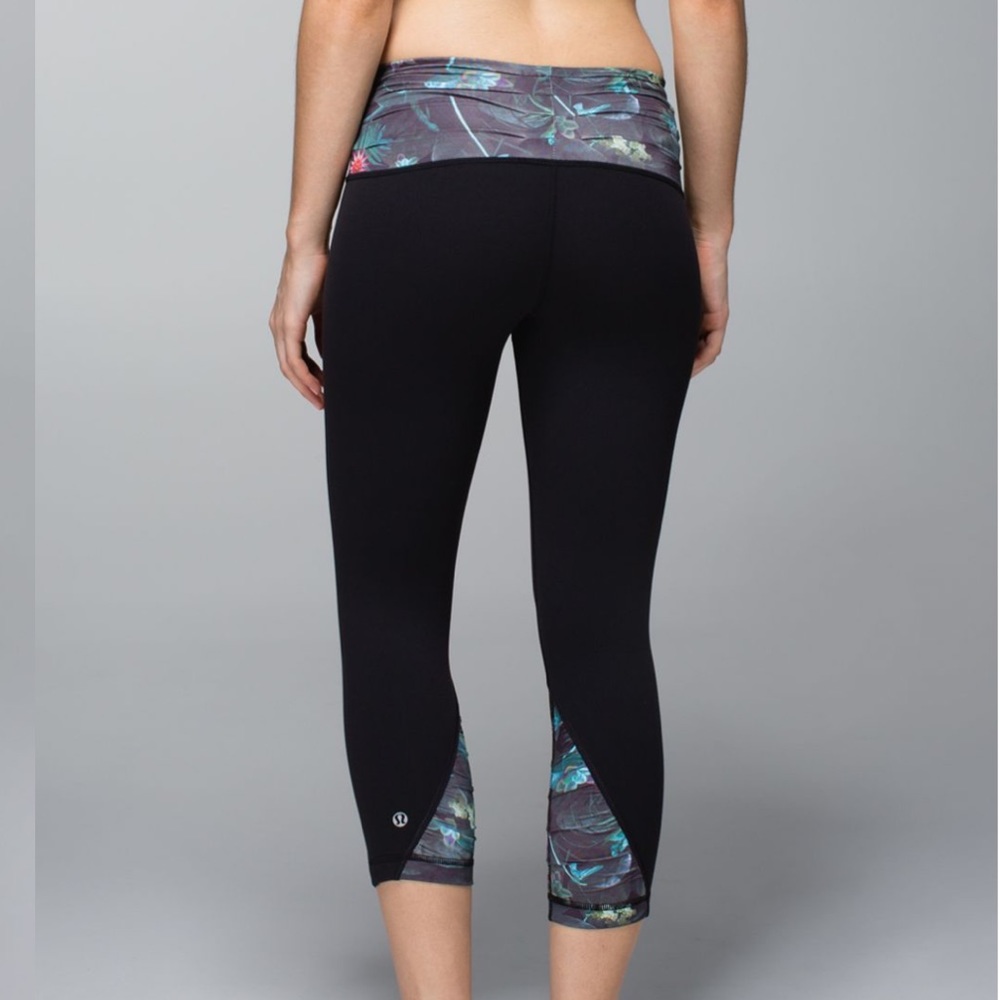 Lululemon Embrace crop
